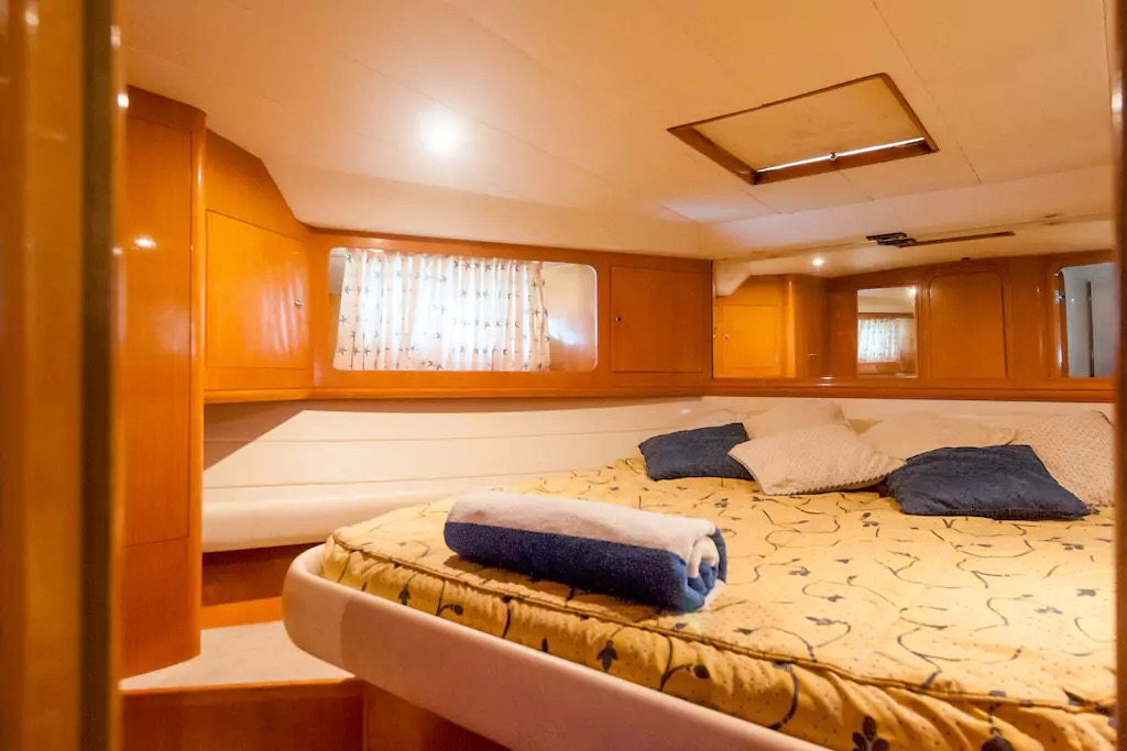 Cuarto principal del yate Dolphin